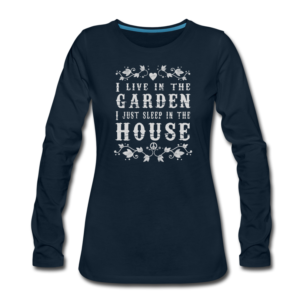 I Live In The Garden - deep navy