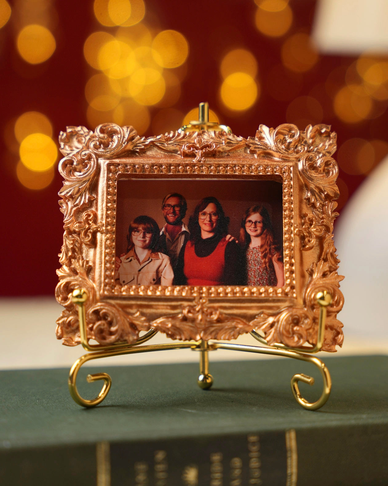 Custom Vintage-Style Photo Frame Magnet