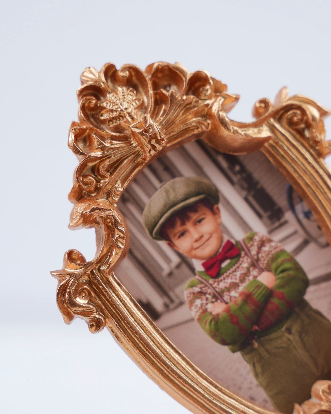 Custom Vintage-Style Photo Frame Magnet