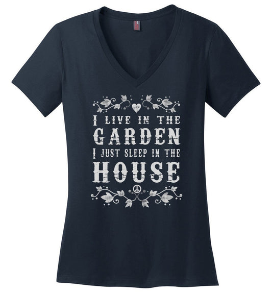 I Live In The Garden T-shirts Heyjude Shoppe Ladies V-Neck Navy XS